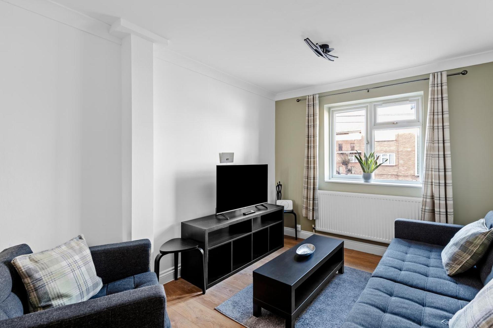 Cosy 2 Bedroom Flat In East Ham, Close To Excel Londres Exterior foto
